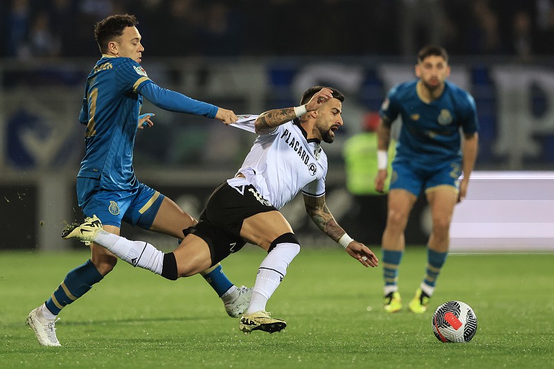 nhan-dinh-soi-keo-fc-porto-vs-vitoria-guimaraes-luc-03h15-ngay-25-2-2025-1